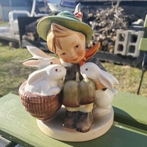 Hummel Goebel Figurine #58 TMK 3 PLAYMATES Boy With Bunnies 4 Inch